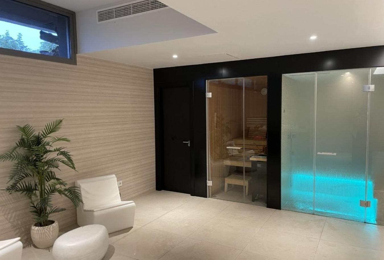 Vivi Homes - Elies House Pool, Gym, Spa & Sea View El Faro المظهر الخارجي الصورة